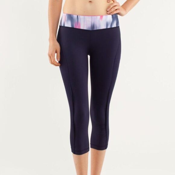 Lululemon Run: Sun Sprinter Crop, size 6 - Picture 1 of 12